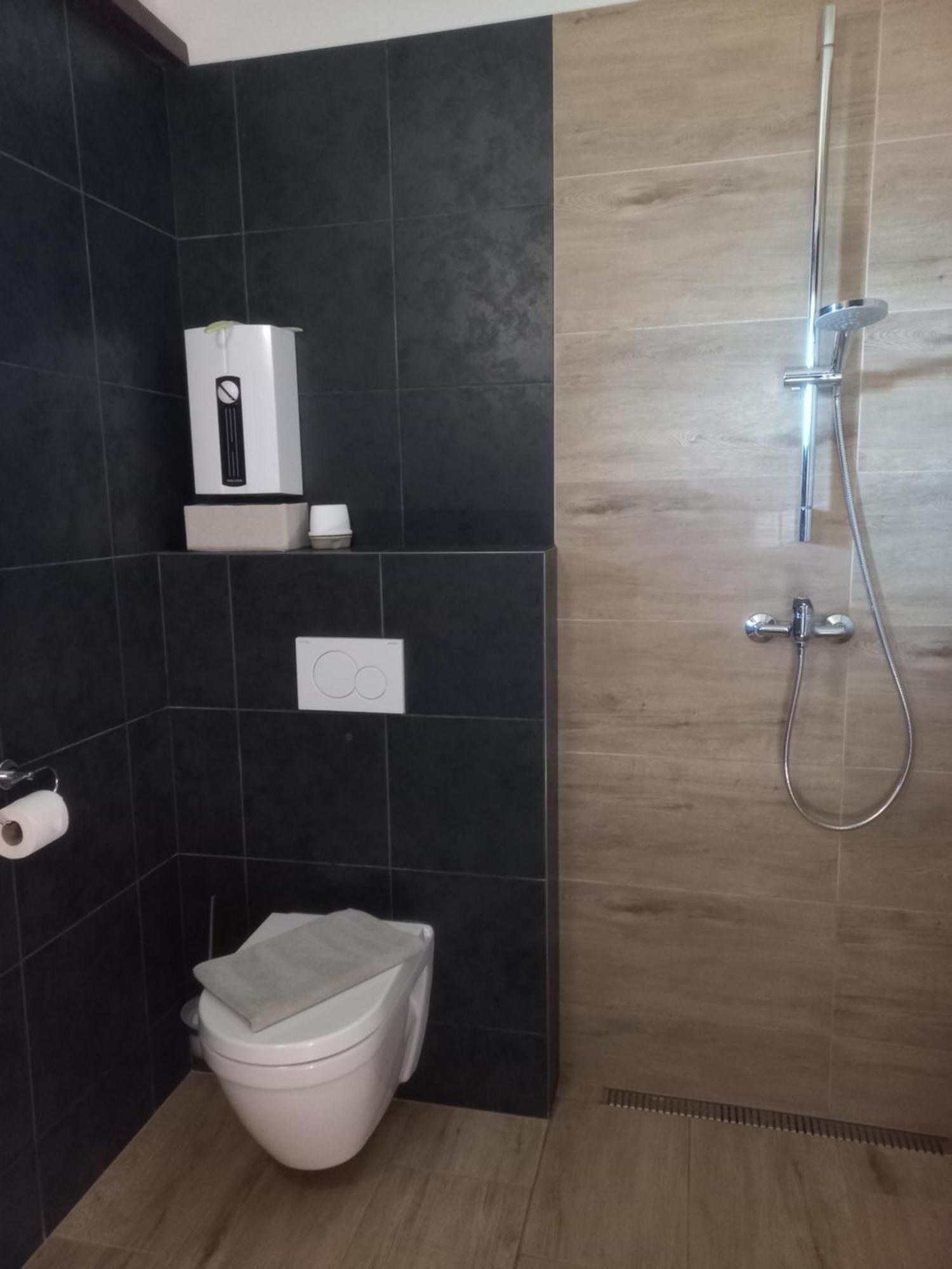 Penzion Ve Vinohradě Němčičky Exterior foto