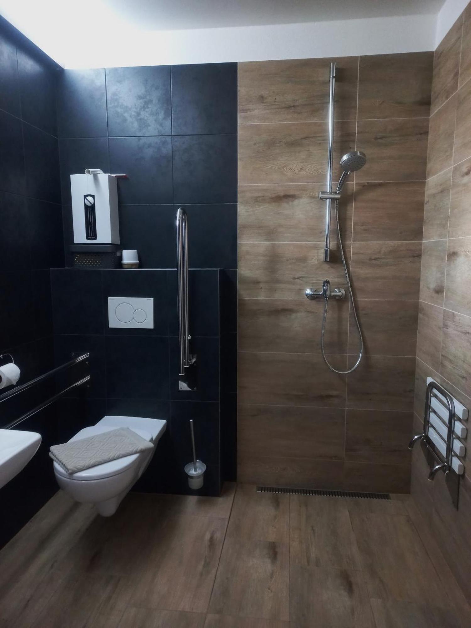 Penzion Ve Vinohradě Němčičky Exterior foto